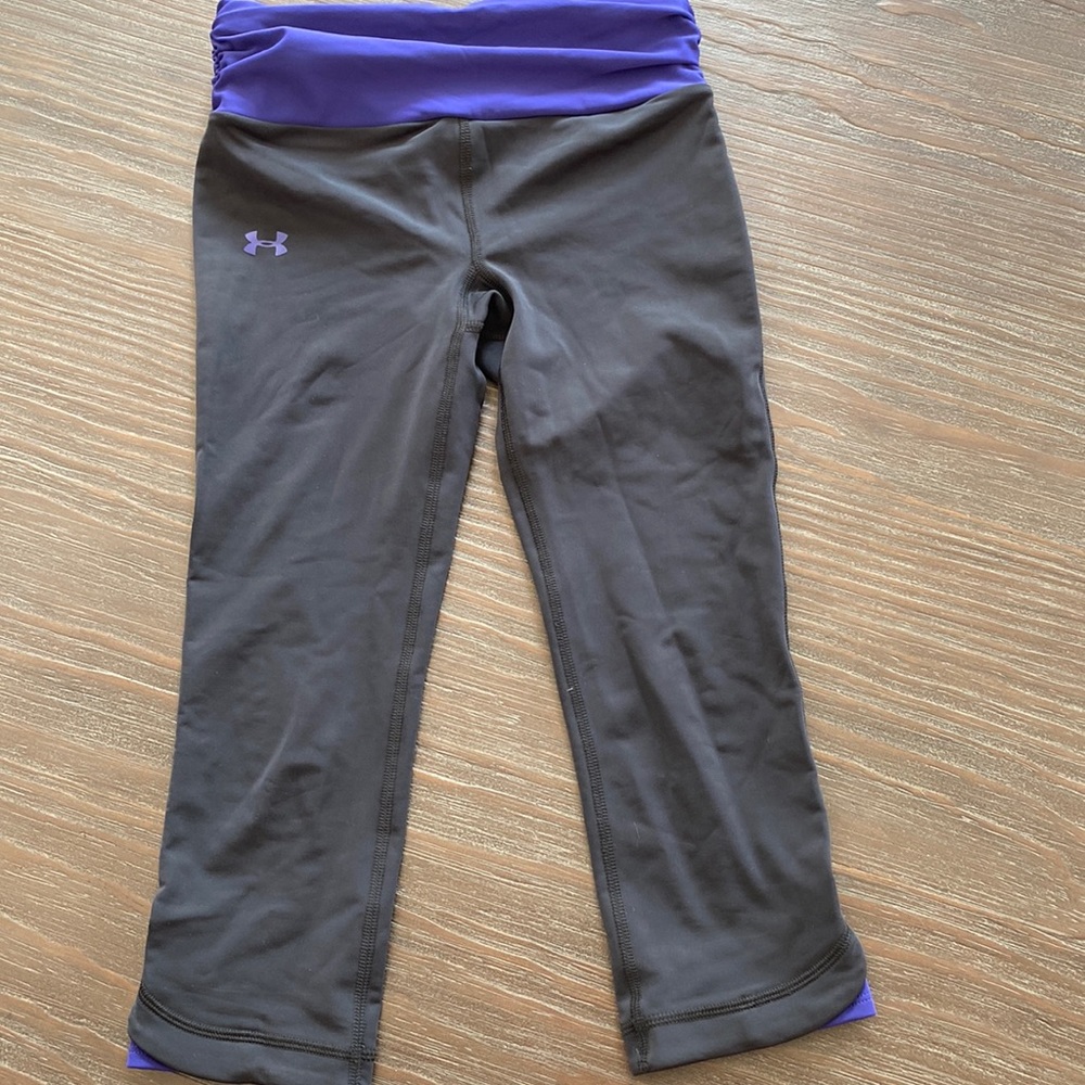 2/$20 Under armour size XS workout capris. Bright blue with black.